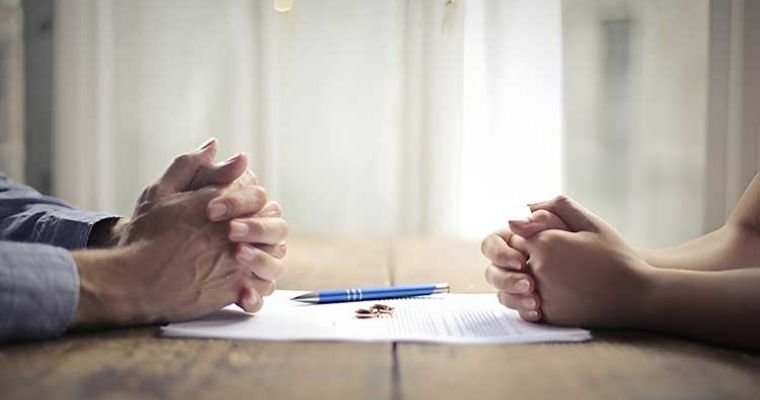 How a Mutual Divorce Lawyer in Delhi Can Simplify Your Separation